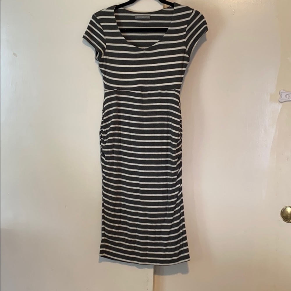 Comfortable maternity dress